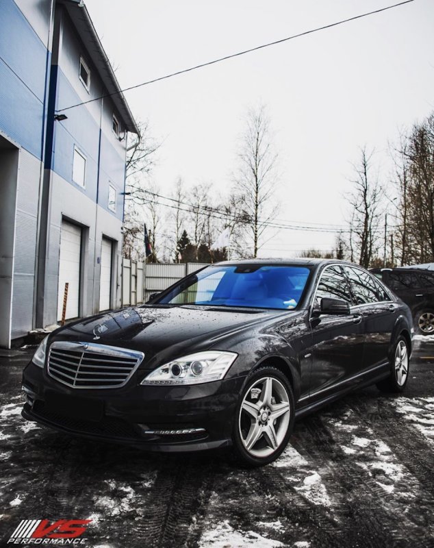 Mercedes-Benz s-class w221