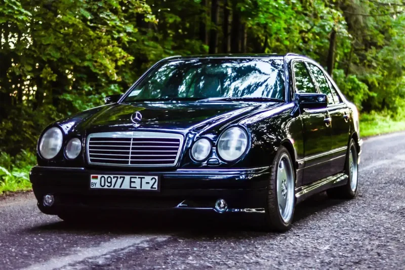 Mercedes-Benz w210