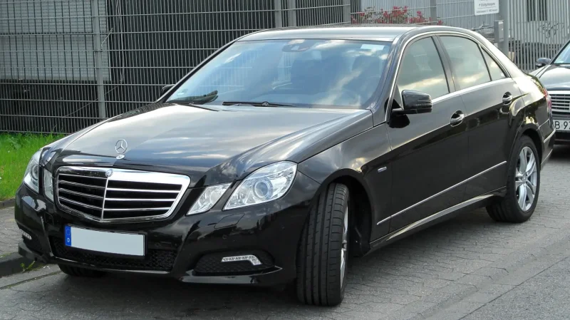 Mercedes Benz e200