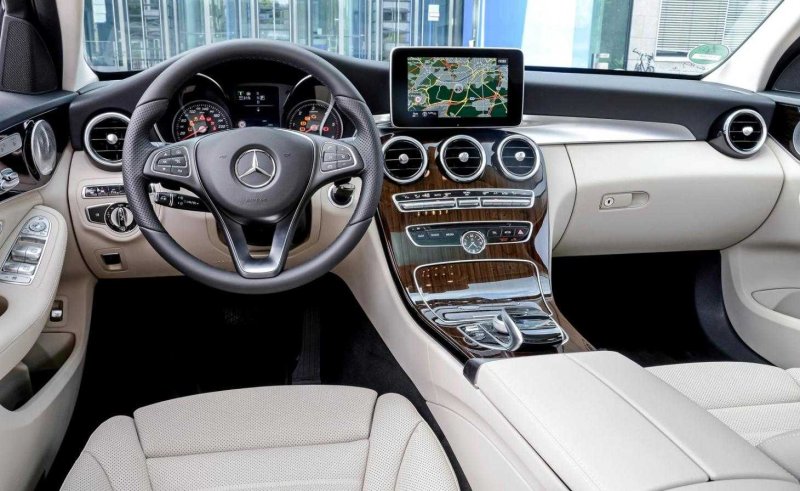 Mercedes Benz c300 салон