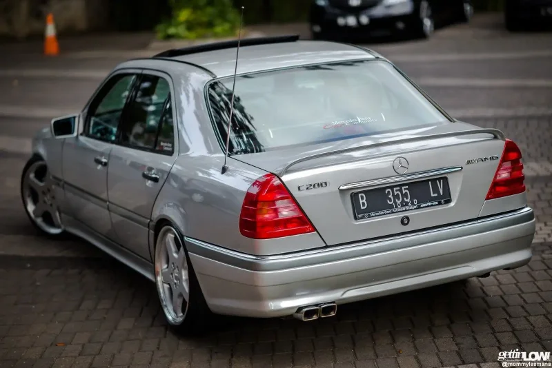 Mercedes Benz c class w202