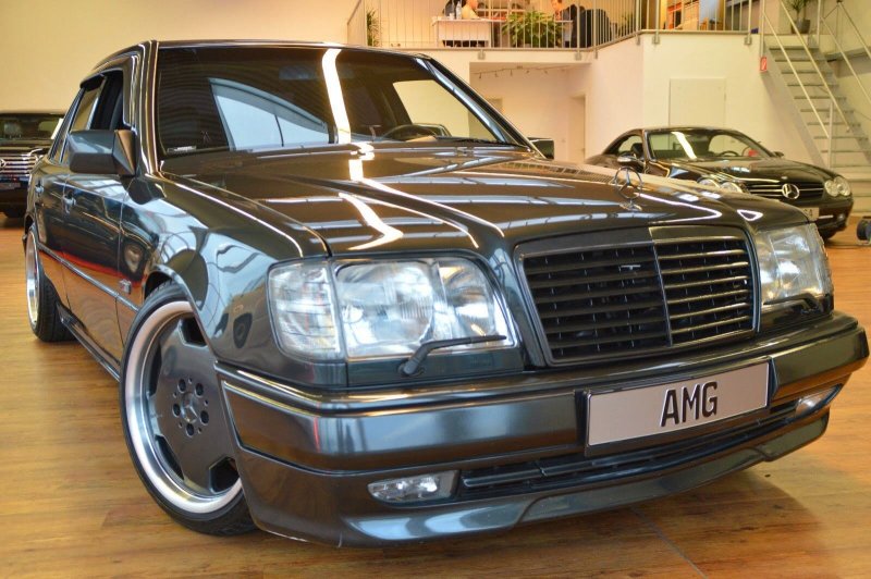 Mercedes Benz w124 AMG