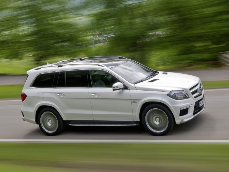 Mercedes Benz GLK 63 AMG