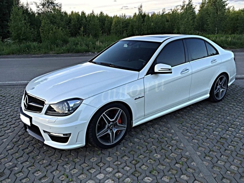 Mercedes-Benz c63 AMG w204 Performance