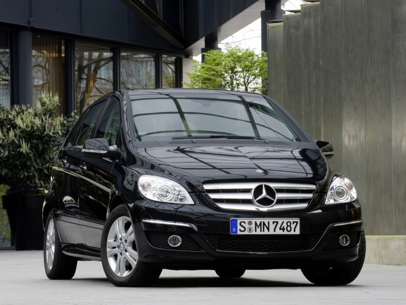 Mercedes-Benz b-class b250e