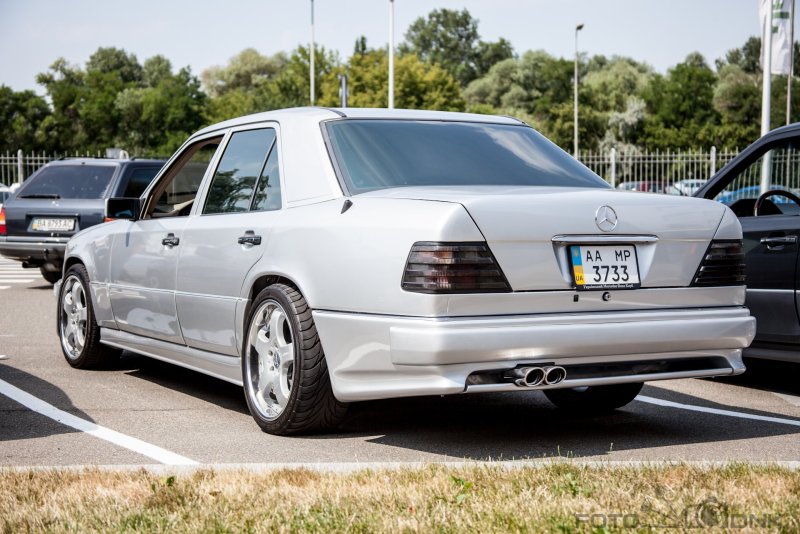 Mercedes-Benz w124