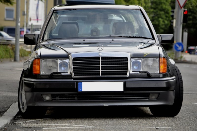 Mercedes Benz w124 e200