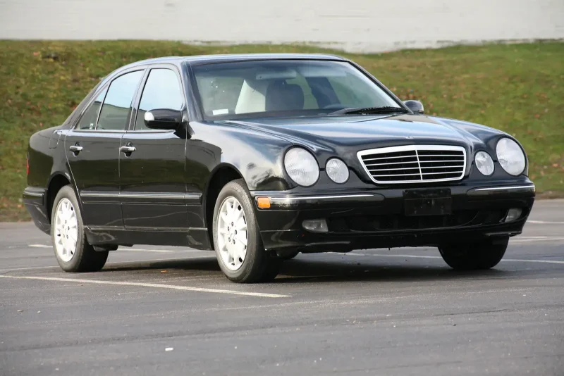 Mercedes Benz e320