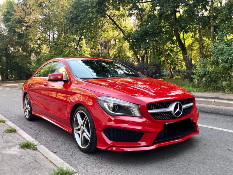 Mercedes Benz CLA 200