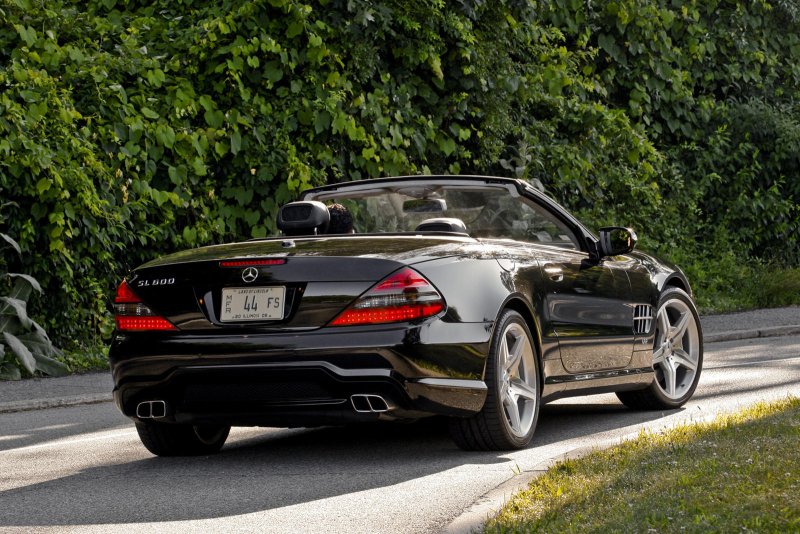 Mercedes Benz SL 600 AMG