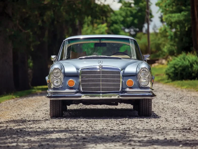 Mercedes-Benz w110