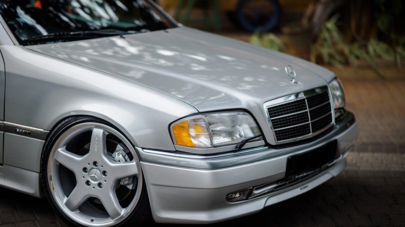 Mercedes Benz c class w202