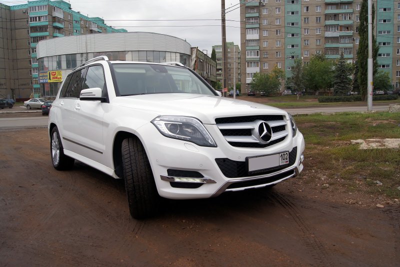 Мерседес-Бенц GLK 300