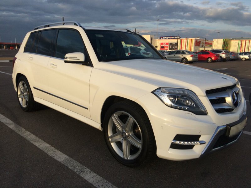 Мерседес-Бенц GLK 300