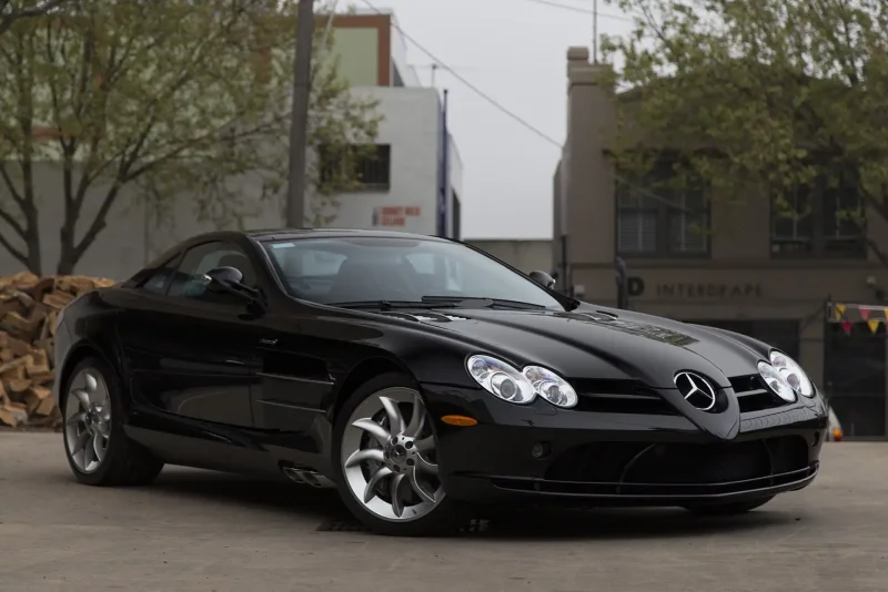 Mercedes-Benz SLR MCLAREN черный