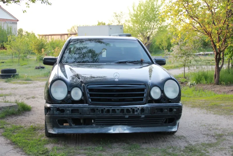 Mercedes Benz w210 e500