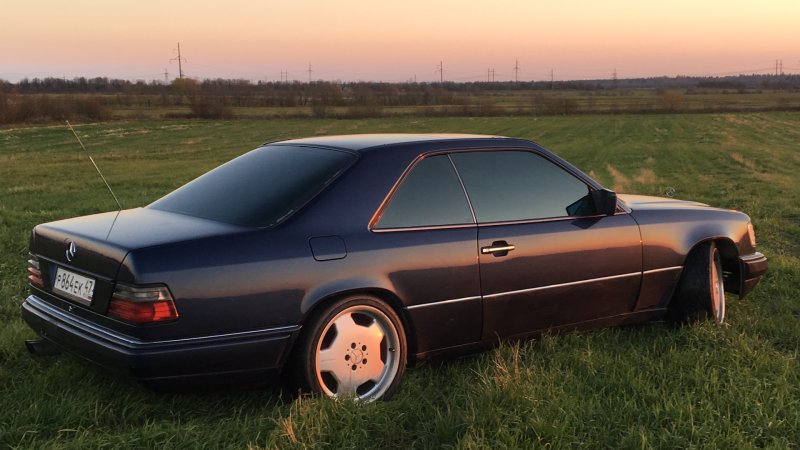 Mercedes Benz 124 Coupe