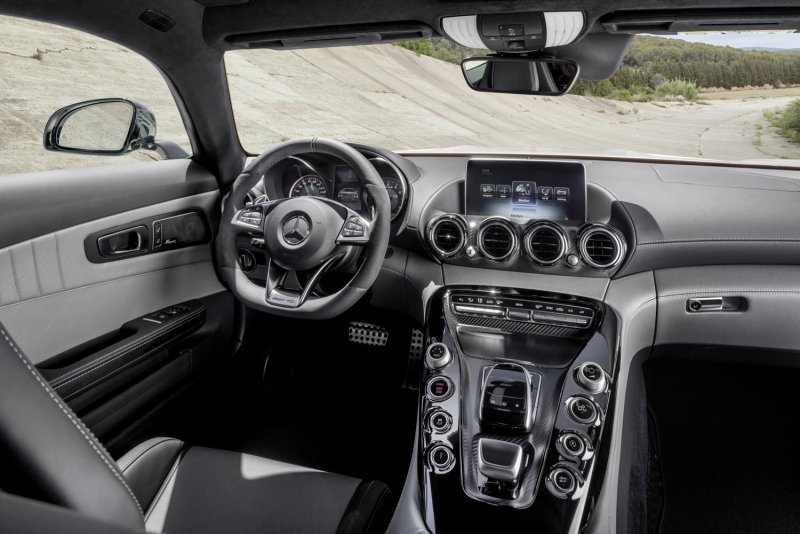 Mercedes AMG gt 2020 Interior