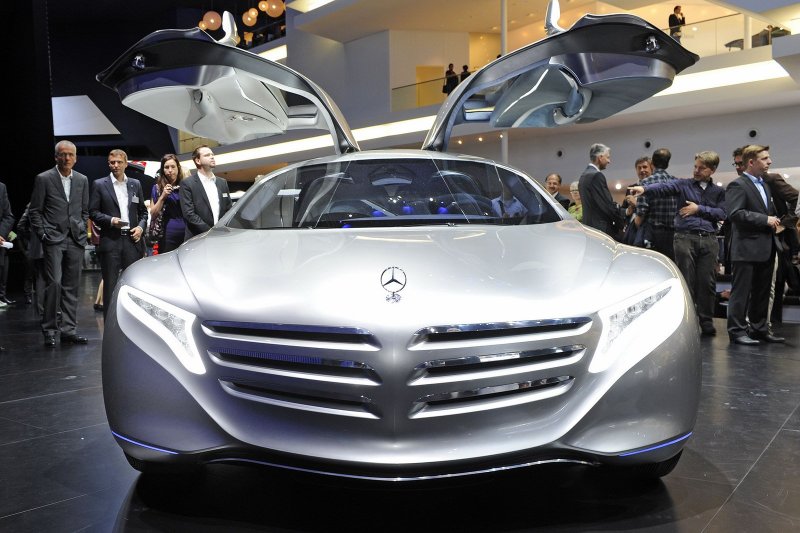 Mercedes Benz IAA 2020