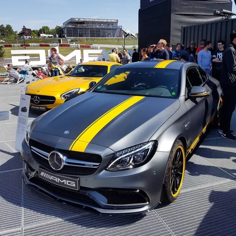 Mercedes AMG c63 золотой