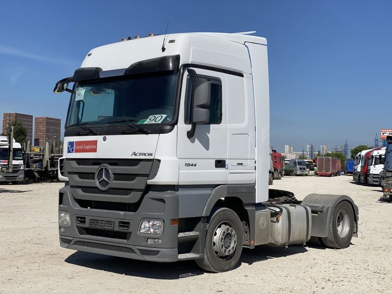 Mercedes Actros 1844