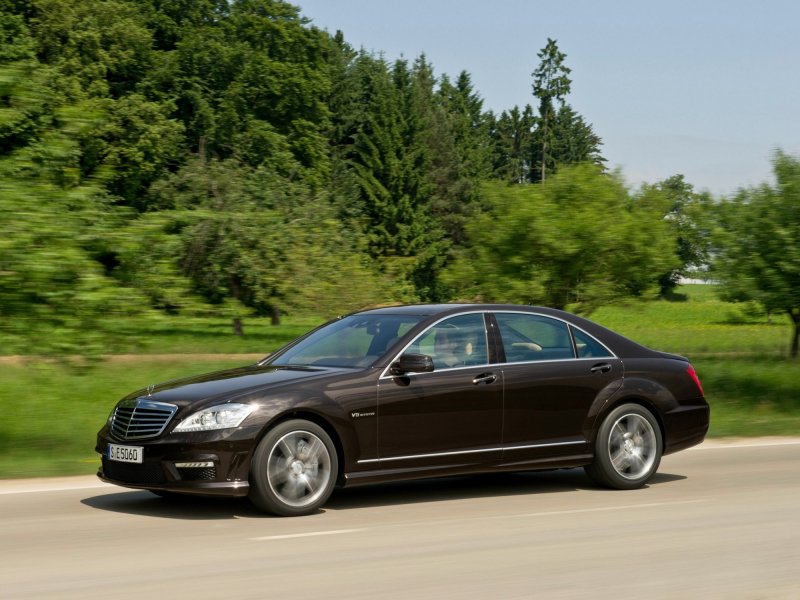 2011 Mercedes-Benz s63 AMG