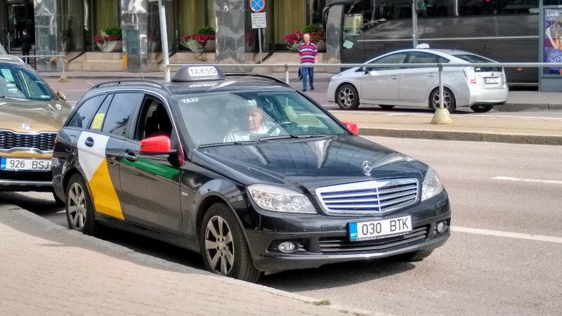 Mercedes Benz Taxi