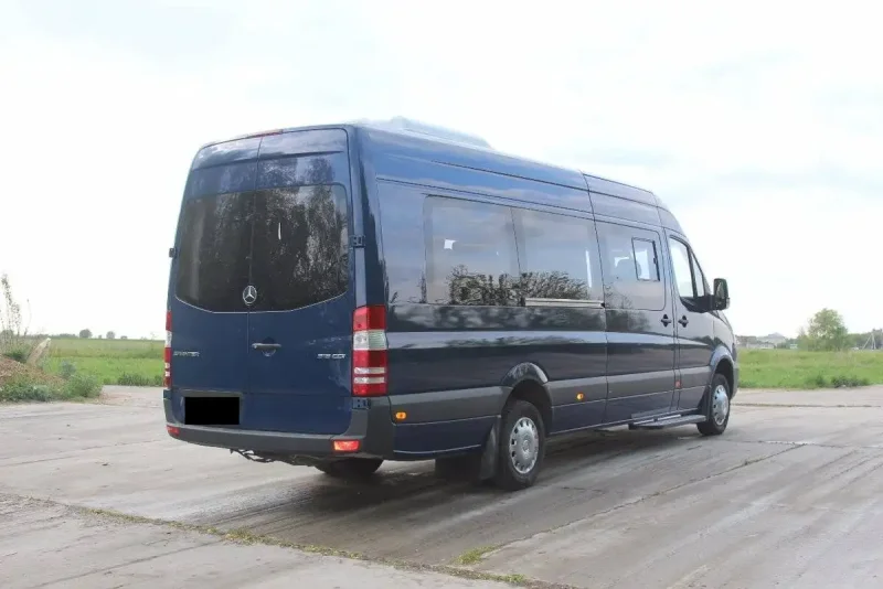 MB Sprinter 515 CDI вид сзади