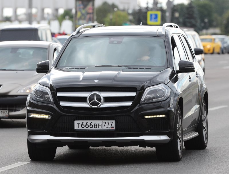 Mercedes Benz gl р 777 МТ