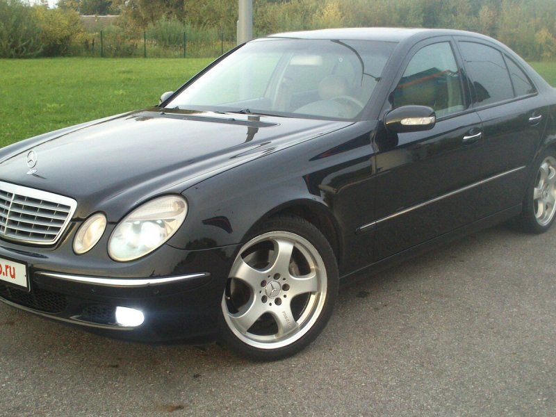 Mercedes w211 2003