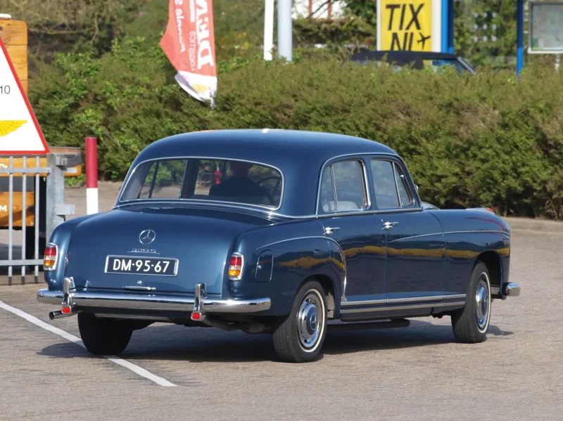 Mercedes Benz w121