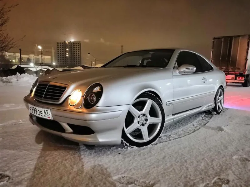 Mercedes-Benz w208