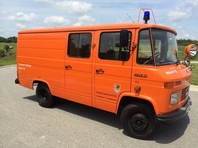 Mercedes-Benz 407d