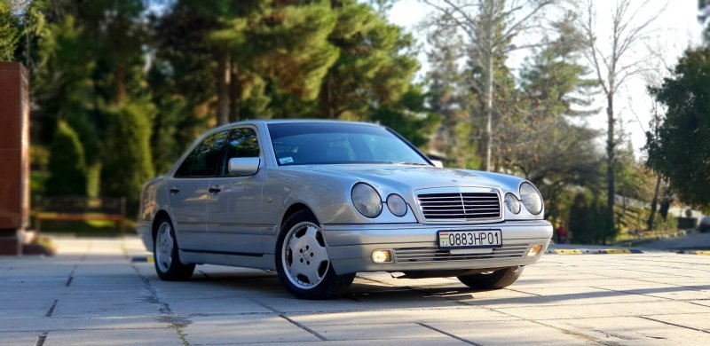 Mercedes-Benz w210