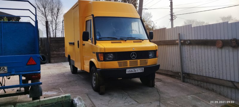 Mercedes 407d