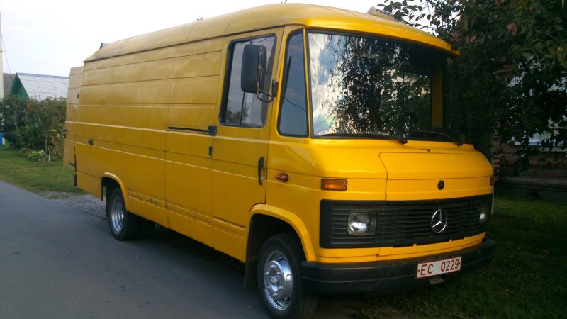 Mercedes Benz 407 d t2