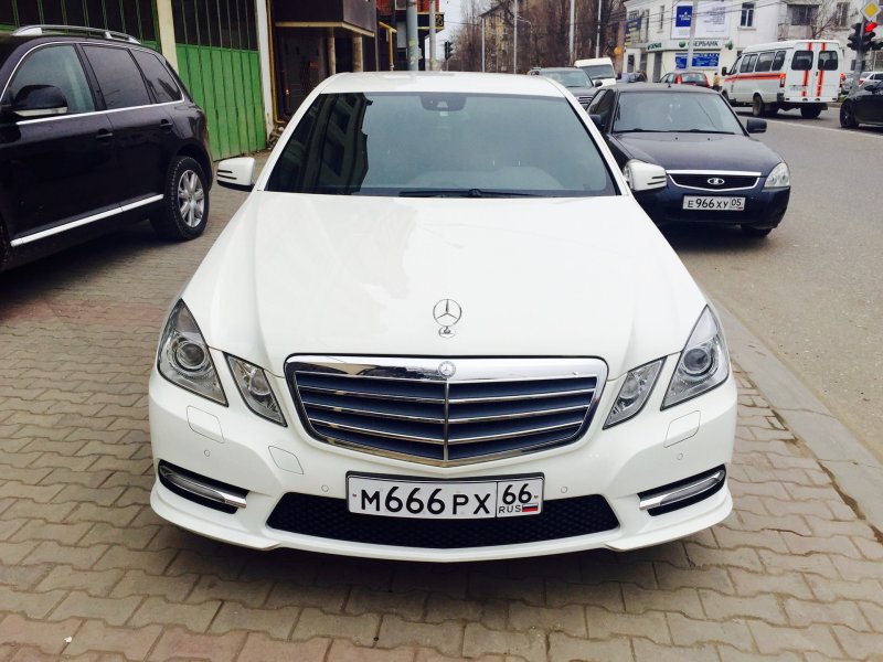 Mercedes Benz e200 AMG