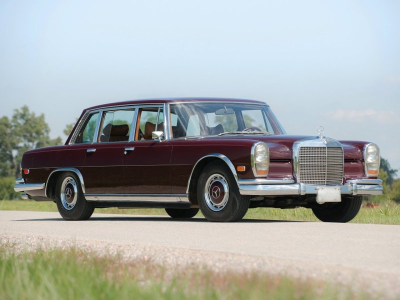 Mercedes 600 w100