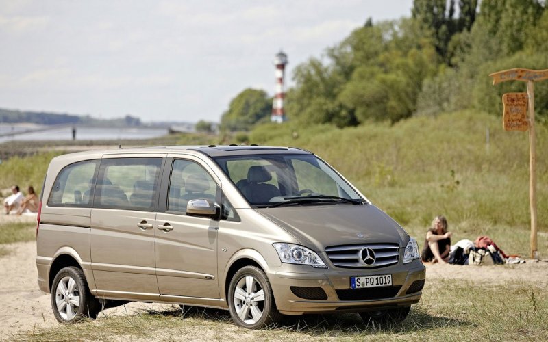 Mercedes-Benz Viano 2010