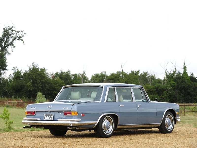 Mercedes-Benz 600 Pullman Limousine