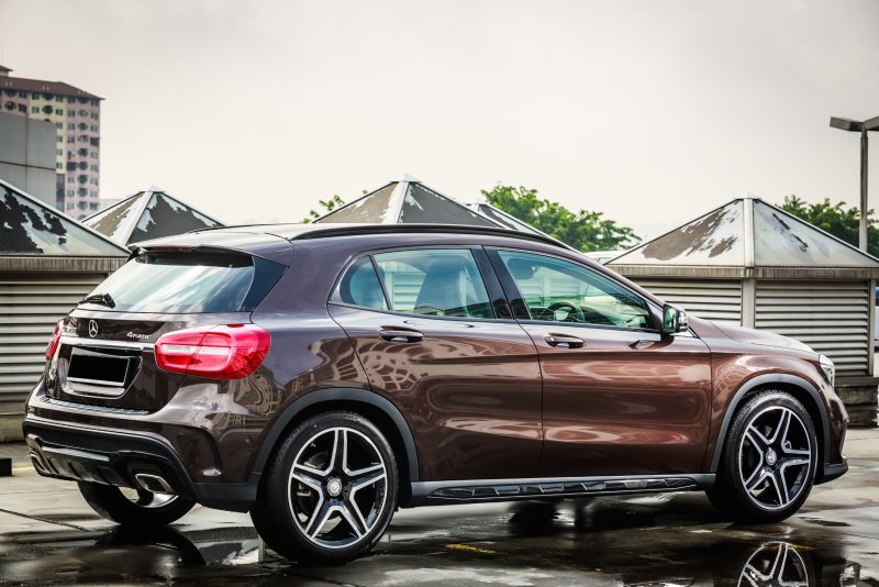 Mercedes-Benz GLA 200-250