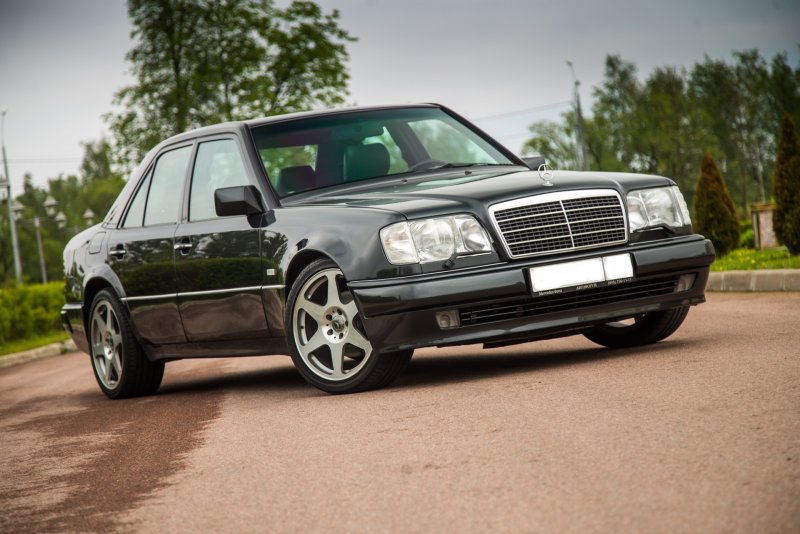 Мерседес w124 e500