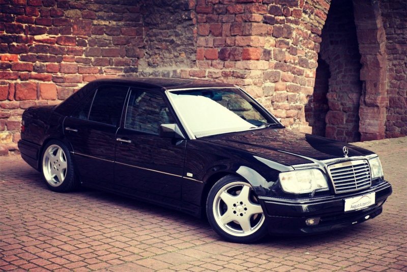 Мерседес Бенц w124