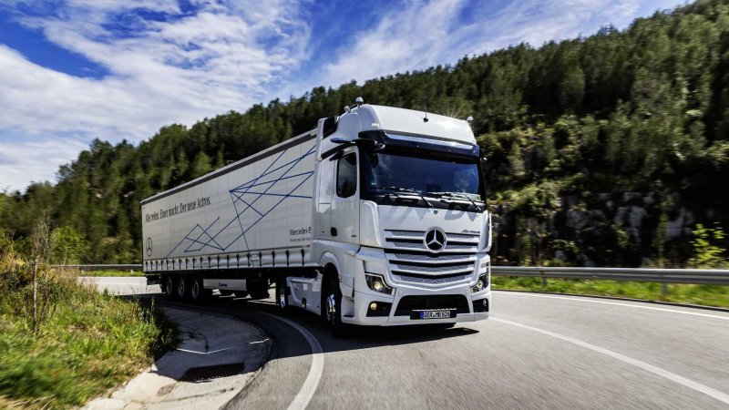 Mercedes-Benz Actros зима