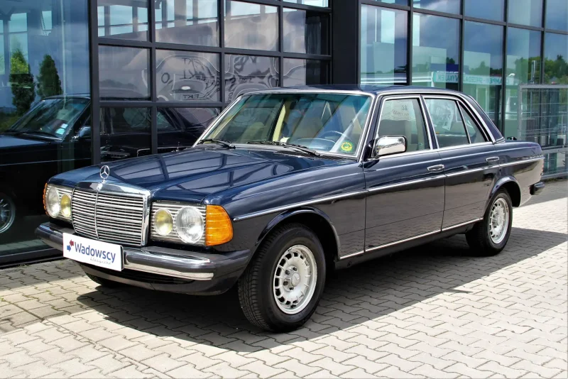 Mercedes 240