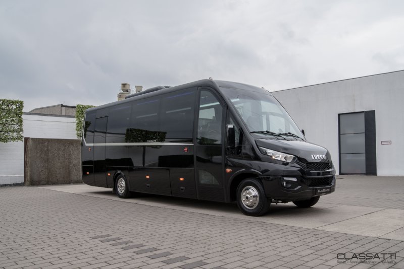 Микроавтобус «Iveco Daily»