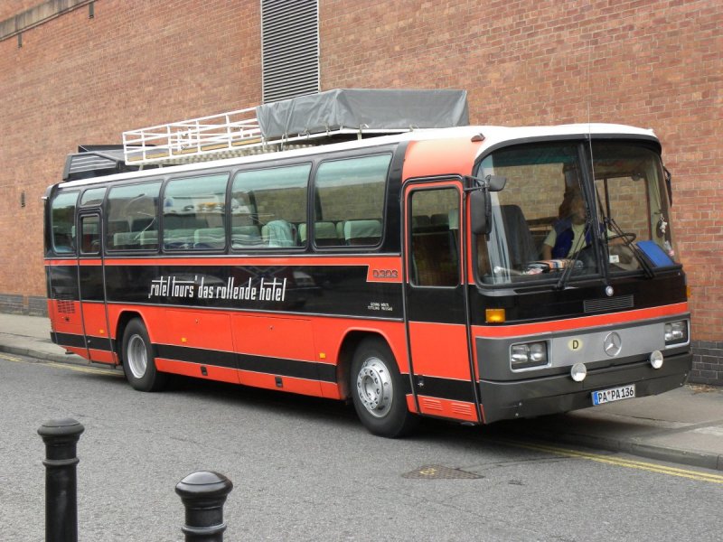 Автобус Mercedes-Benz 0303