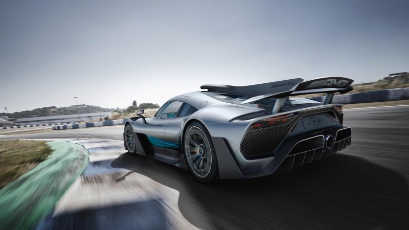 Гиперкар Mercedes-AMG Project one