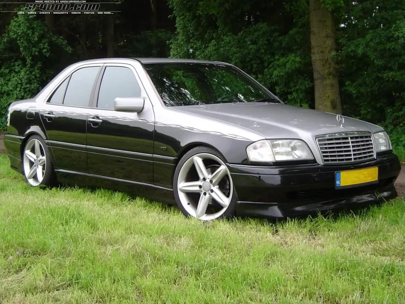 Mercedes-Benz w202