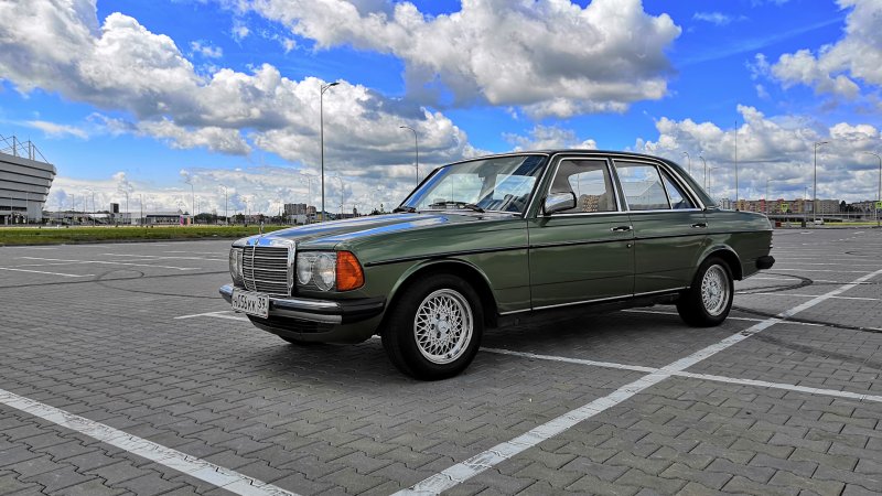 Mercedes-Benz w123 1982